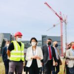 La fins fa poc ministra d’Educació i FP, Isabel Celáa, visitant el Centro de Formación de la Fundación Laboral de la Construcción. | Foto: FLC