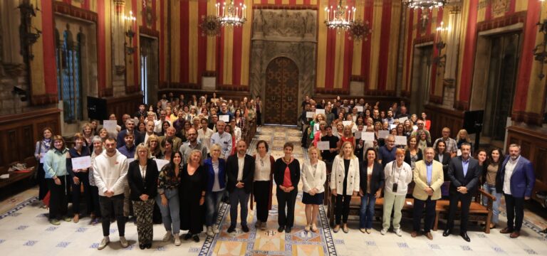 Acte de reconeixement a les organitzacions que fan possible l'FP Dual a Barcelona, celebrat al Saló de Cent l'11 d'octubre. | Foto: Fundació BCN FP