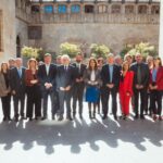 L'acord presentat dilluns recalca que l'entesa entre totes les parts és essencial per 'elevar el nivell de qualificació' dels treballadors. | Foto: Generalitat de Catalunya.