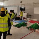 Alumnat del CFGM d'Emergències Sanitàries, durant un simulacre | Institut Les Vinyes