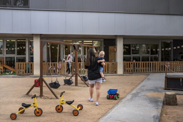 Les més de 100 escoles bressol de Barcelona acullen alumnat d'FP Dual de sis centres que imparteixen el CFGS d'Educació Infantil. | Foto: Ajuntament de Barcelona.