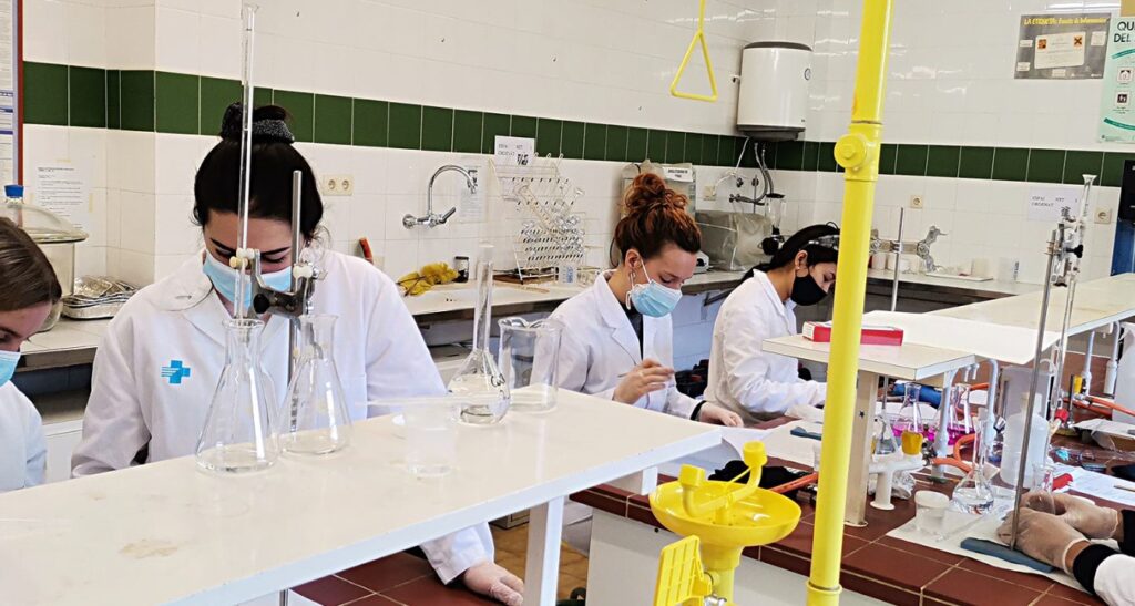 Biocultius, laboratoris 4.0 i habilitats socials, projectes innovadors per a CaixaBank Dualiza​