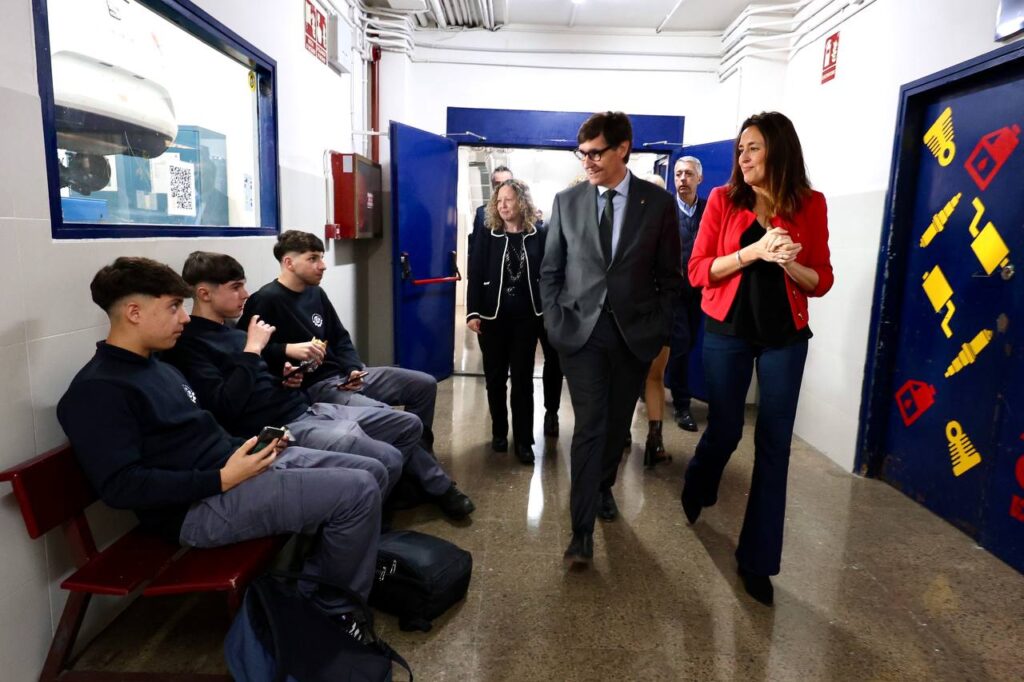 Illa i Niubó, a l'Institut Esteve Terradas de Cornellà de Llobregat. | Foto: Rubén Moreno/Generalitat de Catalunya.