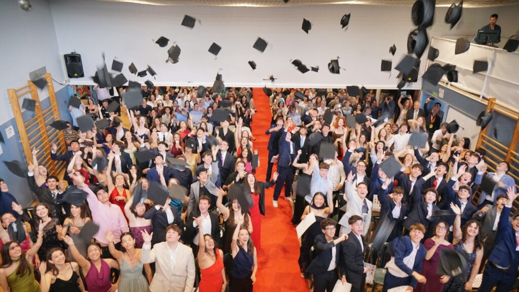 Cerimònia de graduació de 2n de batxillerat | Institut Angeleta Ferrer i Sensat