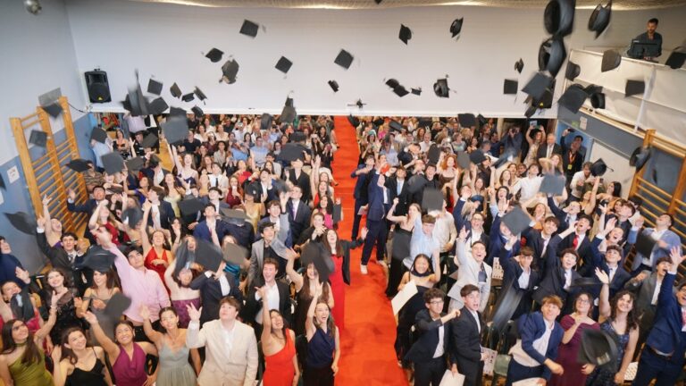 Cerimònia de graduació de 2n de batxillerat | Institut Angeleta Ferrer i Sensat