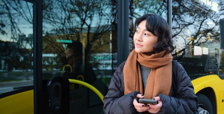 OpinióEl futur del territori passa per apostar per l’FP Qui no té possibilitat de transport, té menys opcions d'escollir els estudis d'FP que voldria. | Foto: Freepik.