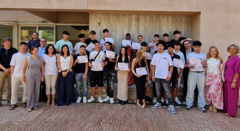 OpinióEl dilema del 4t d’ESO i els PFI Cloenda de curs de l'alumnat del PFI-PTT Baix Maresme del curs 2024-25. | Foto: Ajuntament d'Alella.