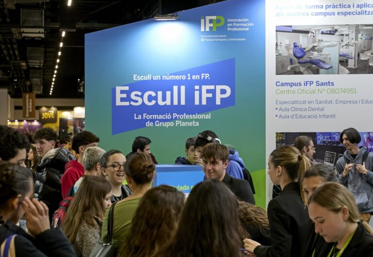 OpinióEl desgavell de l’FP virtual Stand del centre iFP, un dels principals instituts d'FP on-line amb seu a Catalunya. | Foto: Saló de l'Ensenyament.